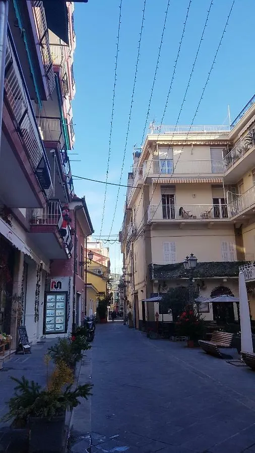 Appartamento Holidays In Alassio 0*,